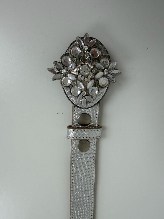 Vintage Cache Genuine Leather BeltMetallic Silver Rhinestone Buckle Sz S main image 12